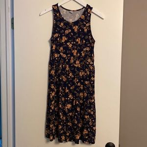Old Navy midi dress. Size small.